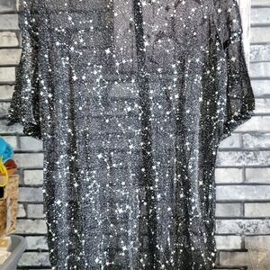 Black and White Star Patterned Top